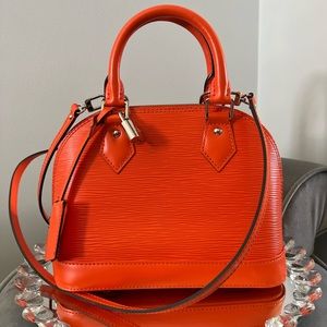 LOUIS VUITTON EPI ALMA CROSSBODY🧨SALE🧨